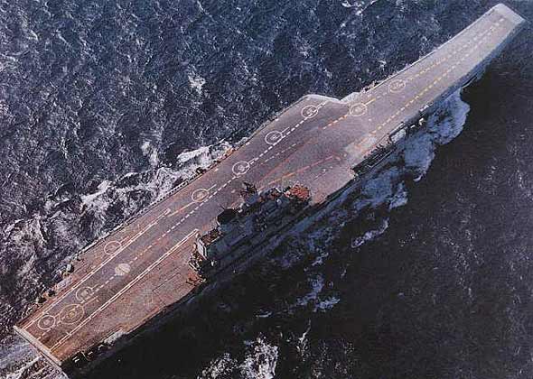 俄罗斯未来航母采用常规动力吨位8万吨(图)