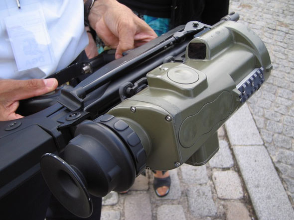 图文：FELIN系统先进的光电武器组件