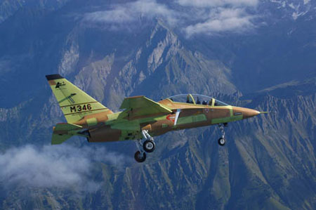 M-346高级教练机软件升级后将进行飞行试验(组图)