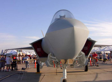 美总统拟大幅削减陆军预备役及40亿飞机研发费