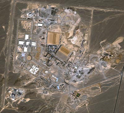 美造出“炸弹之母”高13米可炸毁伊朗最深核雕堡