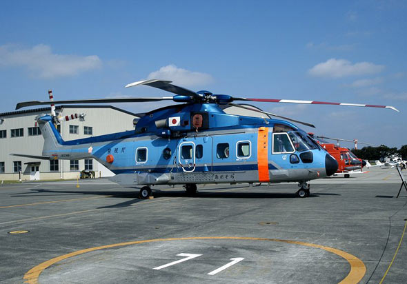 海上自卫队接收首架本国组装EH101直升机(图)