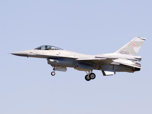 洛-马为波兰制造的首架F-16C型战机下线(组图)