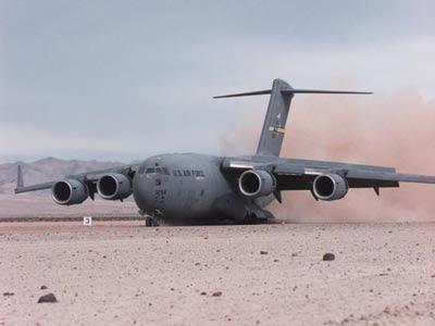 C-17“全球霸王”III机队突破100万飞行小时