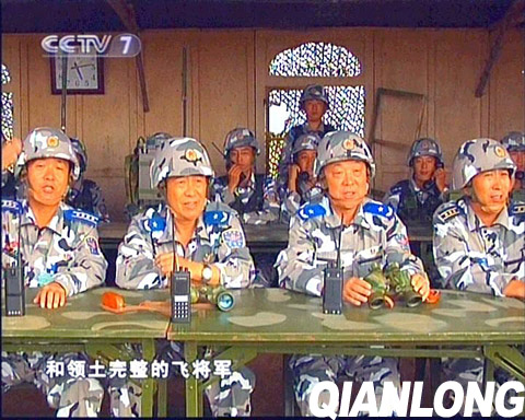 图文:空降兵军师级指挥员观摩军演