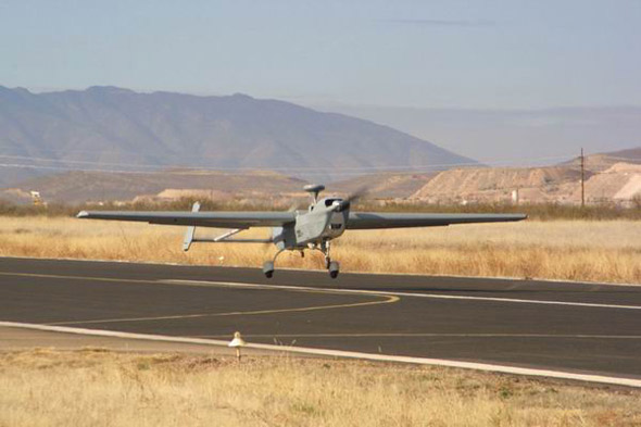 图文:美国陆军装备的猎人无人机