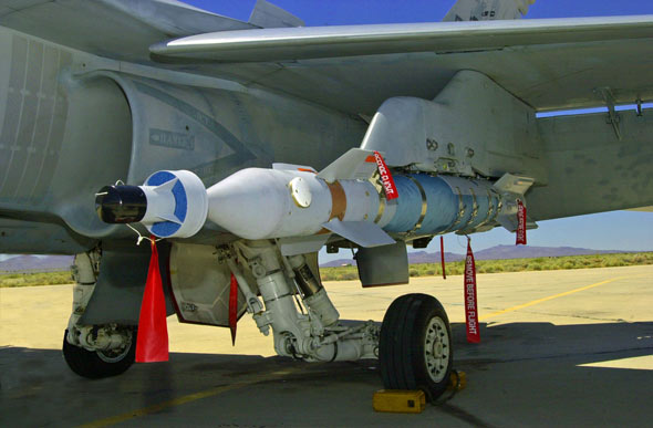 美海军改进制导炸弹提高精确对地攻击能力(图)