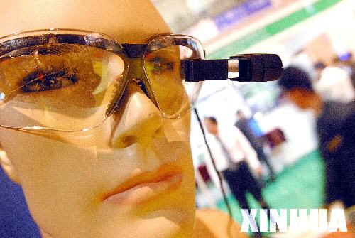 图文：第五届中国国际国防电子展览会开幕