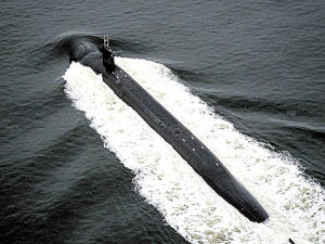 美国海军潜艇装备多频带卫星通信系统(附图)