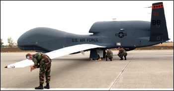 GAO建议限制“全球鹰”无人机生产(附图)