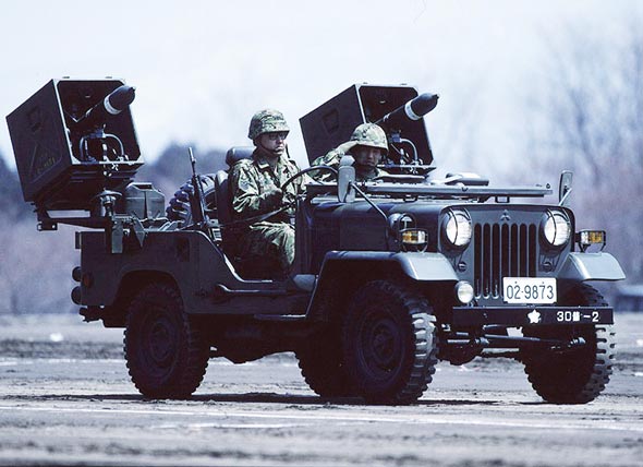 图文：日本64式轻马特反坦克导弹