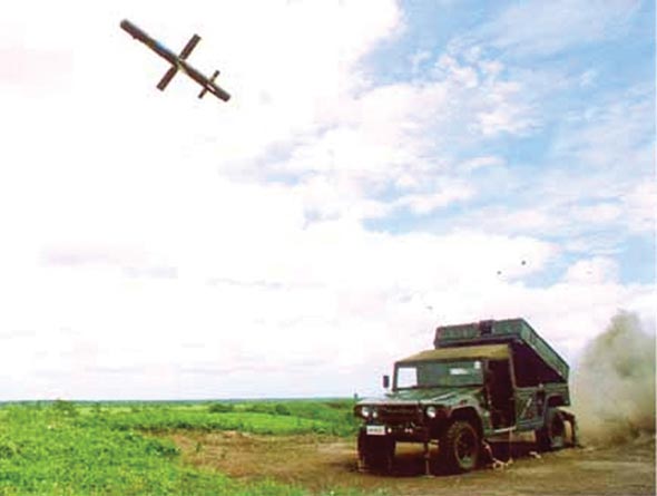 图文：日本96式重马特多用途导弹发射掠影