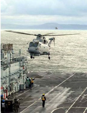 英海军EH101直升机选装BAE公司电传操纵系统