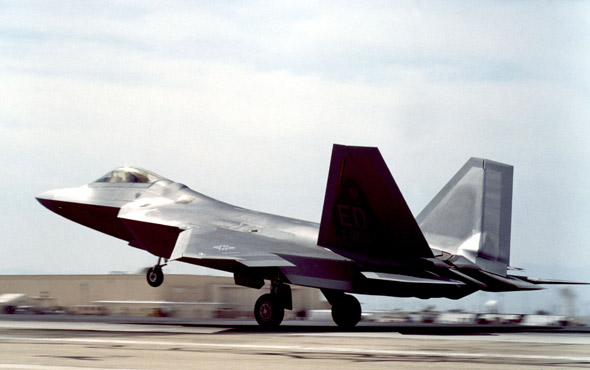 美军73架猛禽结构出问题单架修复需1300万