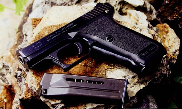 图文：德国HKP7M13手枪左视图