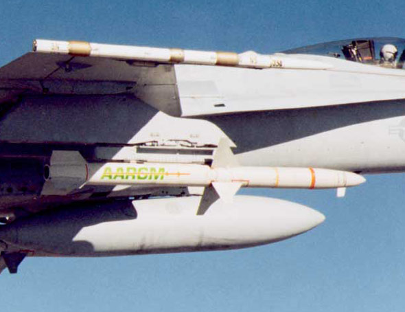 美国AGM-88E先进反辐射导弹通过关键设计评审