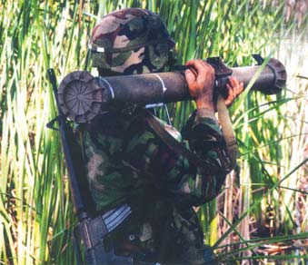 一次性使用型火箭筒(组图)