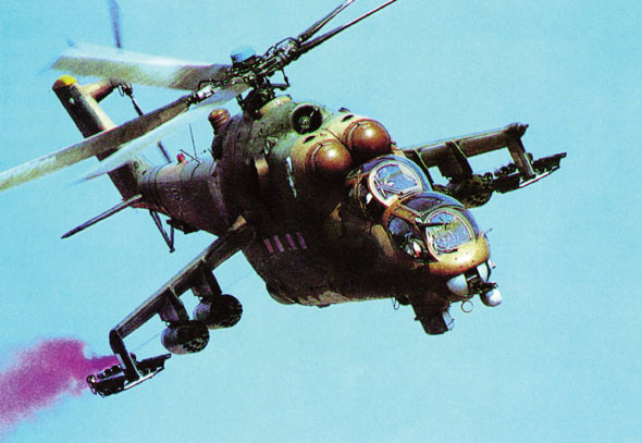 图文:米-24雌鹿攻击直升机作战术飞行