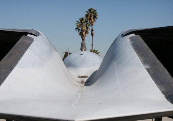 图文:YF-23A的发动机舱之间形成巨大沟槽