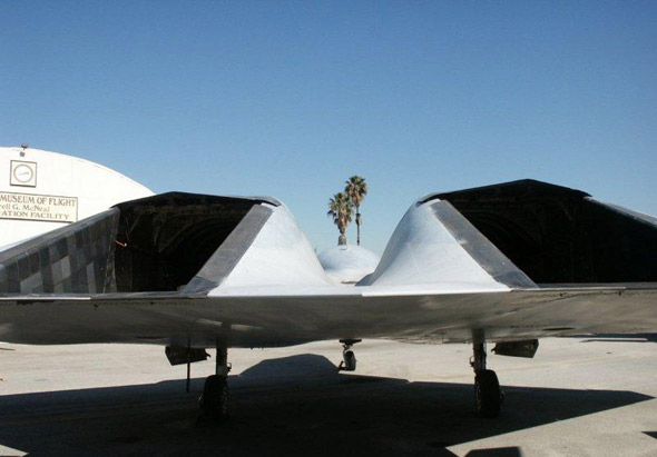 图文：YF-23A尾喷口特写