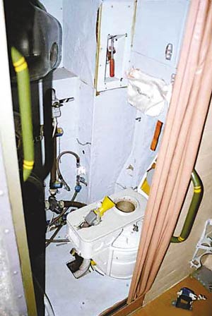 俄在苏-34战斗轰炸机上安装厕所与厨房(图)