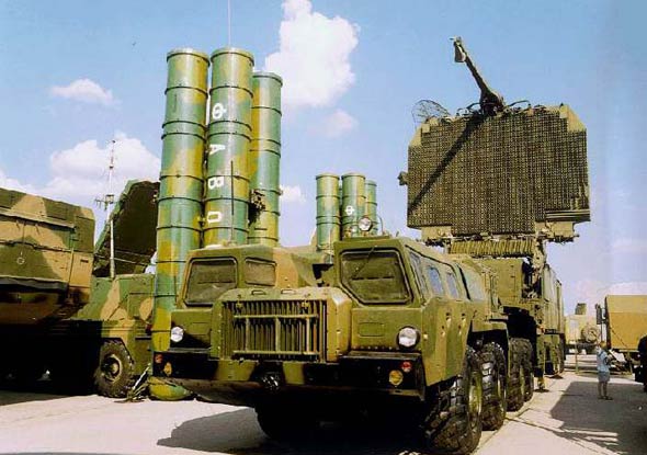 图文：S-300PMU2防空导弹系统静态展示