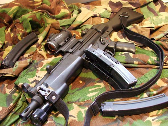 图文：德国HK公司MP5A2型冲锋枪