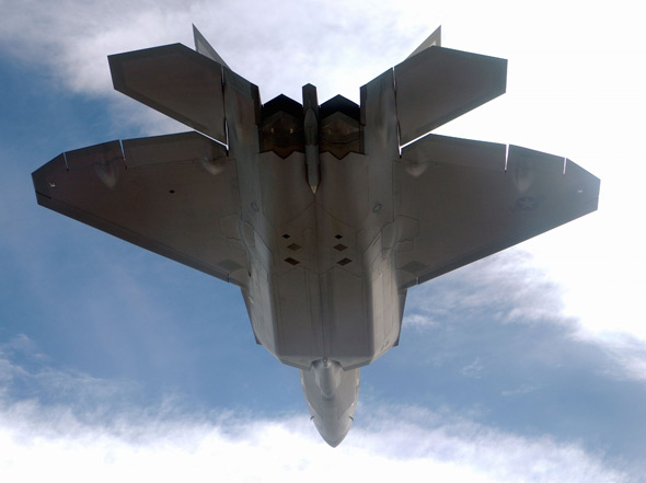 图文:世界上第一种第四代战机美国空军F-22A“猛禽”