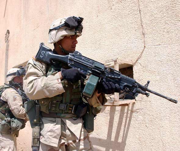 比利时推出7.62毫米米尼米轻型机枪(图)