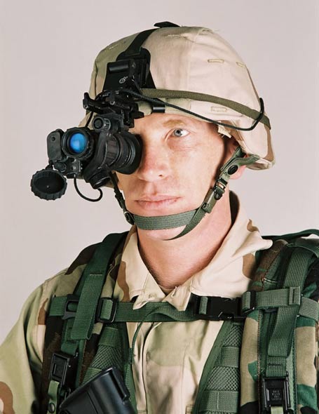 挪威购4400套美最先进AN/PVS-14夜视系统(图)