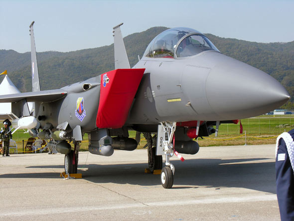 波音将建议美空军购超级改型F-15E战机(图)