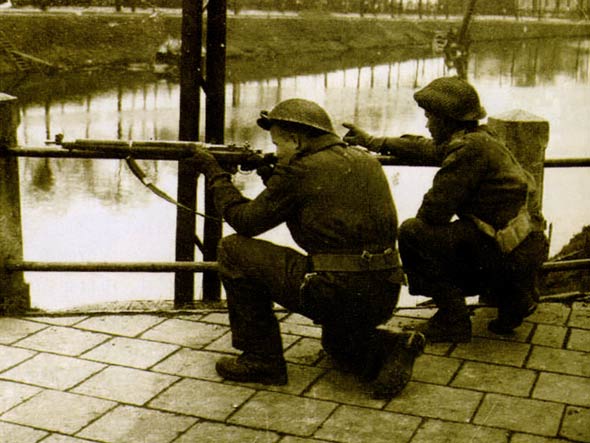 图文：参与市场花园行动的英军士