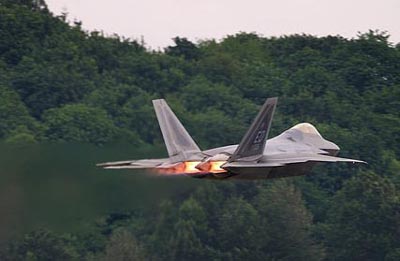 GAO称F-22战机多年采购将多花17亿美元(图)