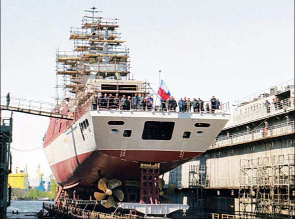 俄海军最新20380型护卫舰守护号明年初服役